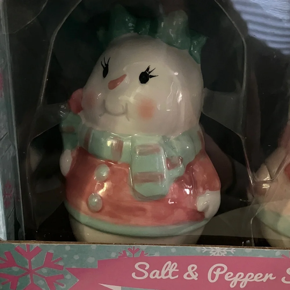 Festive Snowman Salt & Pepper Shakers